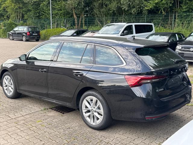 Skoda / Octavia Combi / Schwarz / / / ACC+AHK+eHK+KAM+PDC+LED+17 ALU+SHZ, Beispielbilder, ggf. teilweise mit Sonderausstattung