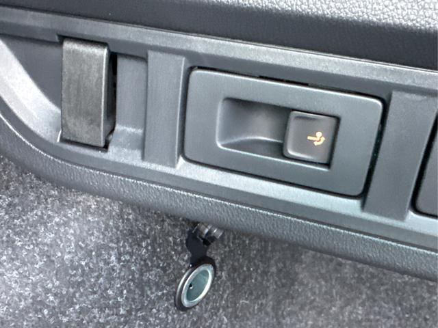 Skoda / Octavia Combi / Schwarz / / / ACC+AHK+eHK+KAM+PDC+LED+17 ALU+SHZ, Beispielbilder, ggf. teilweise mit Sonderausstattung