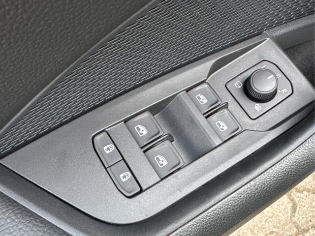 Skoda / Octavia Combi / Schwarz / / / ACC+AHK+eHK+KAM+PDC+LED+17 ALU+SHZ, Beispielbilder, ggf. teilweise mit Sonderausstattung