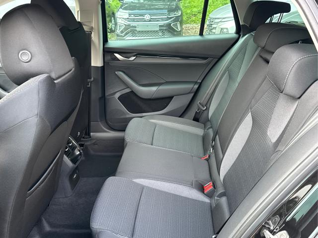 Skoda / Octavia Combi / Schwarz / / / ACC+AHK+eHK+KAM+PDC+LED+17 ALU+SHZ, Beispielbilder, ggf. teilweise mit Sonderausstattung