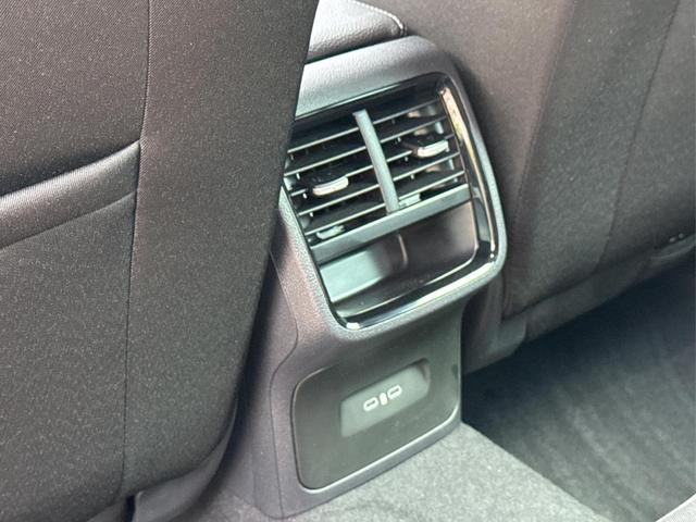Skoda / Octavia Combi / Grau / / / ACC+AHK+eHK+KAM+PDC+LED+17 ALU+SHZ, Beispielbilder, ggf. teilweise mit Sonderausstattung