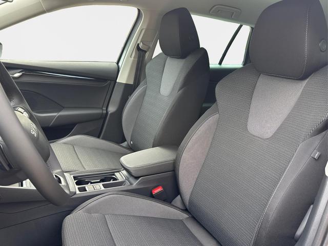Skoda / Octavia Combi / Grau / / / ACC+AHK+eHK+KAM+PDC+LED+17 ALU+SHZ, Beispielbilder, ggf. teilweise mit Sonderausstattung