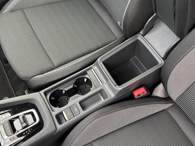Skoda / Octavia Combi / Grau / / / ACC+AHK+eHK+KAM+PDC+LED+17 ALU+SHZ, Beispielbilder, ggf. teilweise mit Sonderausstattung