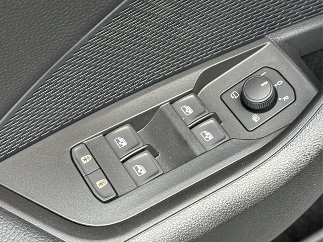 Skoda / Octavia Combi / Grau / / / ACC+AHK+eHK+KAM+PDC+LED+17 ALU+SHZ, Beispielbilder, ggf. teilweise mit Sonderausstattung