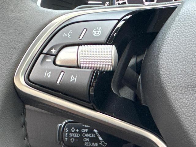 Skoda / Octavia Combi / Grau / / / ACC+AHK+eHK+KAM+PDC+LED+17 ALU+SHZ, Beispielbilder, ggf. teilweise mit Sonderausstattung