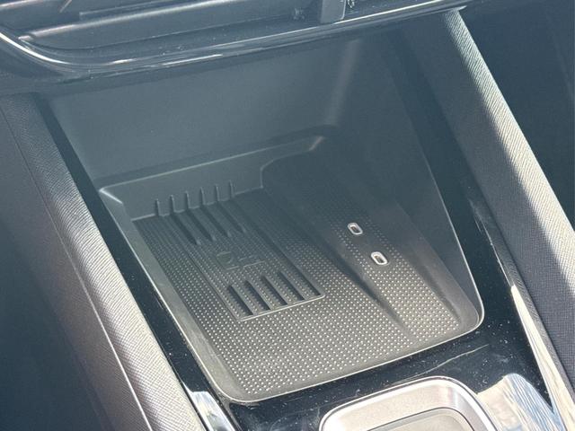 Skoda / Octavia Combi / Grau / / / ACC+AHK+eHK+KAM+PDC+LED+17 ALU+SHZ, Beispielbilder, ggf. teilweise mit Sonderausstattung