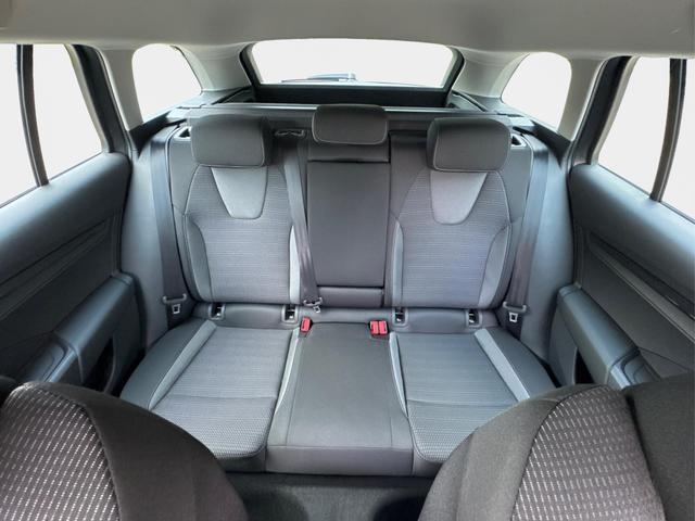 Skoda / Octavia Combi / Grau / / / ACC+AHK+eHK+KAM+PDC+LED+17 ALU+SHZ, Beispielbilder, ggf. teilweise mit Sonderausstattung