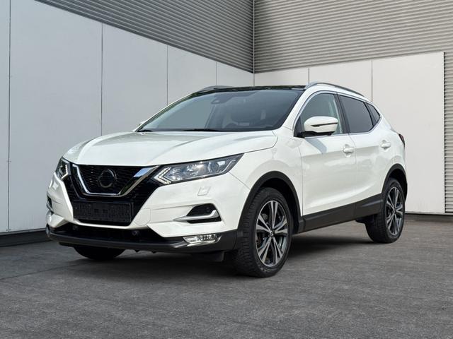 Nissan Qashqai - PANORAMA+NAVI+AHK+KAMERA+PDC+SHZ