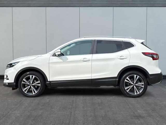 Nissan / Qashqai / Wei&szlig; / / / Qashqai 1.3 DIG-T 117 kW N-Connecta