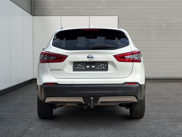 Nissan / Qashqai / Wei&szlig; / / / Qashqai 1.3 DIG-T 117 kW N-Connecta