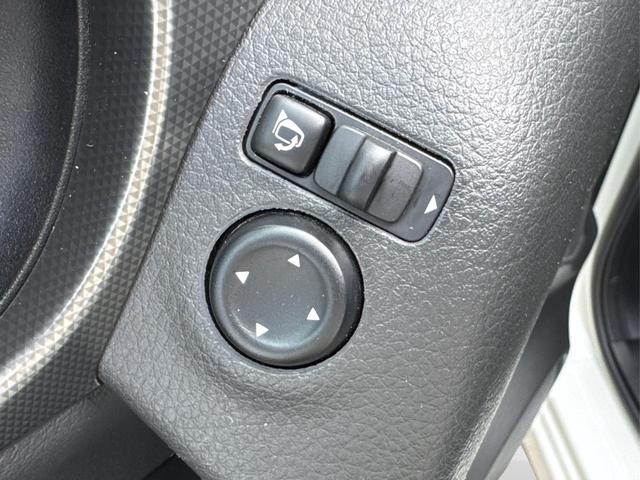 Nissan / Qashqai / Wei&szlig; / / / Qashqai 1.3 DIG-T 117 kW N-Connecta