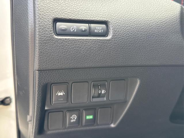Nissan / Qashqai / Wei&szlig; / / / Qashqai 1.3 DIG-T 117 kW N-Connecta