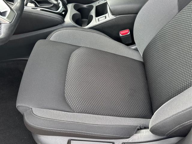 Nissan / Qashqai / Wei&szlig; / / / Qashqai 1.3 DIG-T 117 kW N-Connecta