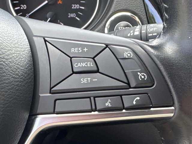 Nissan / Qashqai / Wei&szlig; / / / Qashqai 1.3 DIG-T 117 kW N-Connecta