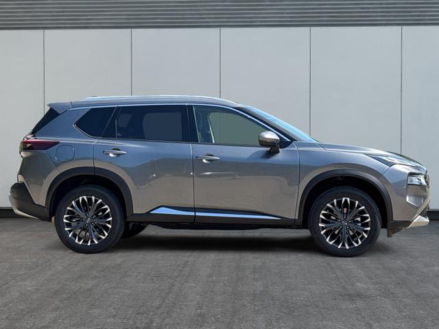 Nissan / X-Trail / Grau / / / BOSE+360 KAM+NAVI+SHZ+ACC+HuD+19 LM, Beispielbilder, ggf. teilweise mit Sonderausstattung