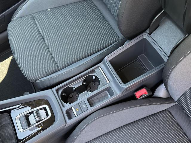 Skoda / Octavia Combi / Schwarz / / / ACC+AHK+eHK+KAM+PDC+LED+17 ALU+SHZ, Beispielbilder, ggf. teilweise mit Sonderausstattung