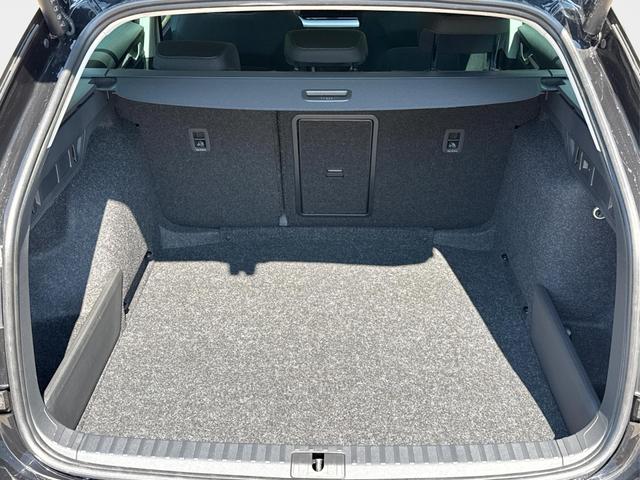 Skoda / Octavia Combi / Schwarz / / / ACC+AHK+eHK+KAM+PDC+LED+17 ALU+SHZ, Beispielbilder, ggf. teilweise mit Sonderausstattung