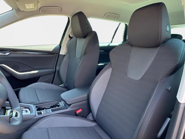Skoda / Octavia Combi / Schwarz / / / ACC+AHK+eHK+KAM+PDC+LED+17 ALU+SHZ, Beispielbilder, ggf. teilweise mit Sonderausstattung