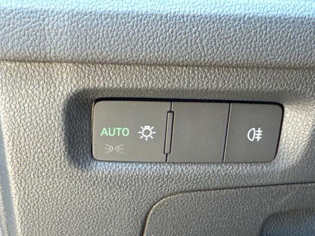 Skoda / Octavia Combi / Schwarz / / / ACC+AHK+eHK+KAM+PDC+LED+17 ALU+SHZ, Beispielbilder, ggf. teilweise mit Sonderausstattung