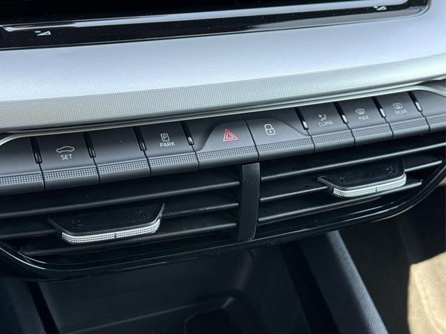 Skoda / Octavia Combi / Schwarz / / / ACC+AHK+eHK+KAM+PDC+LED+17 ALU+SHZ, Beispielbilder, ggf. teilweise mit Sonderausstattung