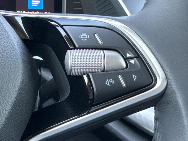 Skoda / Octavia Combi / Schwarz / / / ACC+AHK+eHK+KAM+PDC+LED+17 ALU+SHZ, Beispielbilder, ggf. teilweise mit Sonderausstattung