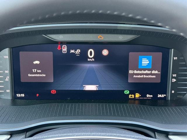 Skoda / Octavia Combi / Schwarz / / / ACC+AHK+eHK+KAM+PDC+LED+17 ALU+SHZ, Beispielbilder, ggf. teilweise mit Sonderausstattung
