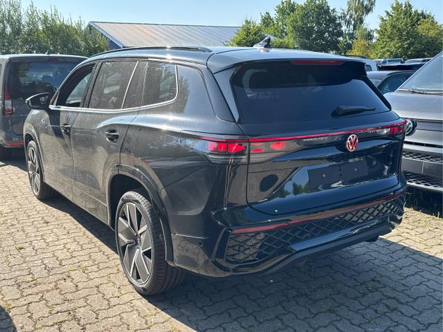 Volkswagen / Tayron / Schwarz / / / PLUG-IN+PANO+AHK+HuD+MATRIX+360 KAM+20ALU+ACC+eHK+BLACK STYLE, Beispielbilder, ggf. teilweise mit Sonderausstattung