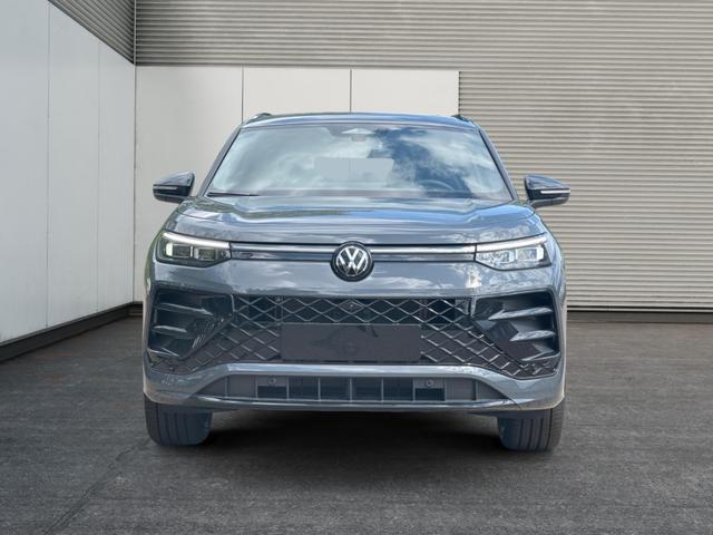 Volkswagen / Tayron / Grau / / / PLUG-IN+PANO+AHK+HuD+MATRIX+360 KAM+20ALU+ACC+eHK+BLACK STYLE