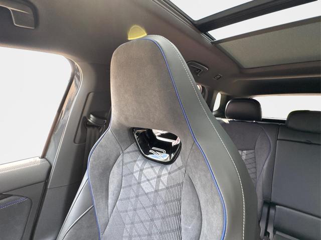 Volkswagen / Tayron / Grau / / / PLUG-IN+PANO+AHK+HuD+MATRIX+360 KAM+20ALU+ACC+eHK+BLACK STYLE