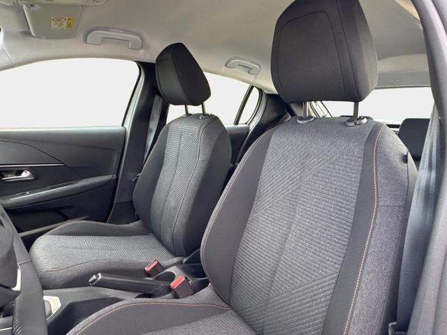 Peugeot / 208 / Wei&szlig; / / / MAN6+SHZ+LED+PDC+TEMPOMAT, Beispielbilder, ggf. teilweise mit Sonderausstattung