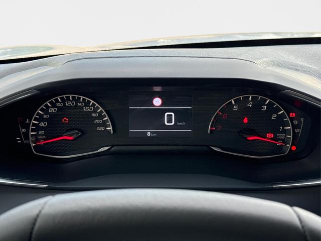 Peugeot / 208 / Wei&szlig; / / / MAN6+SHZ+LED+PDC+TEMPOMAT, Beispielbilder, ggf. teilweise mit Sonderausstattung