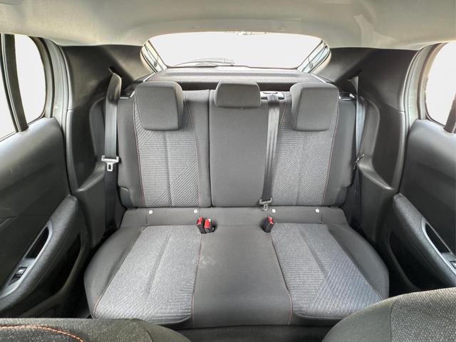 Peugeot / 208 / Wei&szlig; / / / MAN6+SHZ+LED+PDC+TEMPOMAT, Beispielbilder, ggf. teilweise mit Sonderausstattung