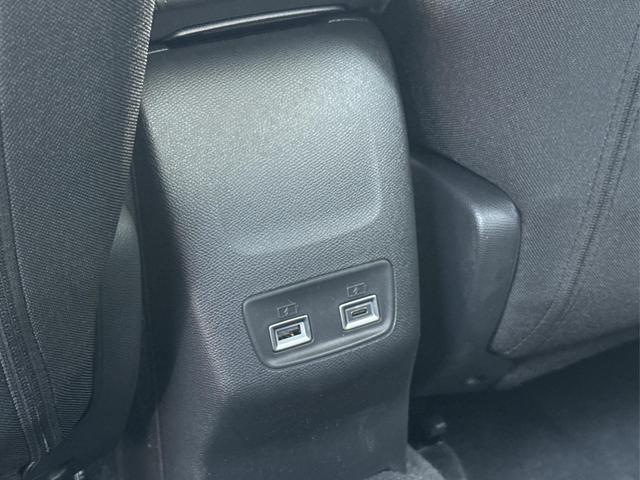 Peugeot / 208 / Grau / / / MAN6+KAMERA+NAVI+SHZ+LED+PDC+TEMPOMAT, Beispielbilder, ggf. teilweise mit Sonderausstattung