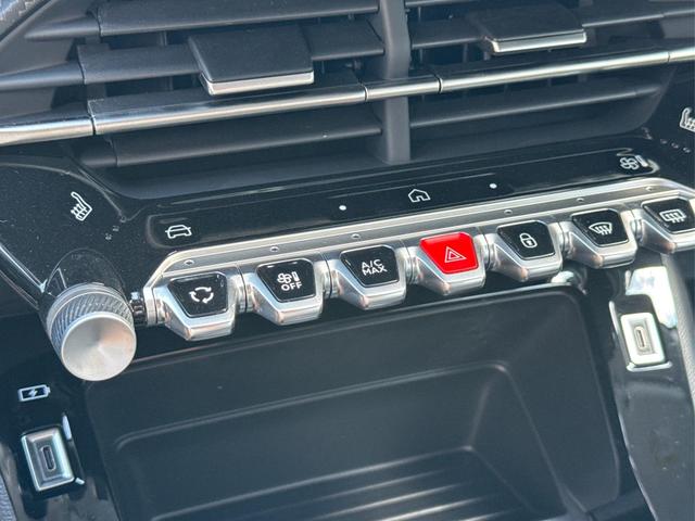 Peugeot / 208 / Grau / / / MAN6+KAMERA+NAVI+SHZ+LED+PDC+TEMPOMAT, Beispielbilder, ggf. teilweise mit Sonderausstattung