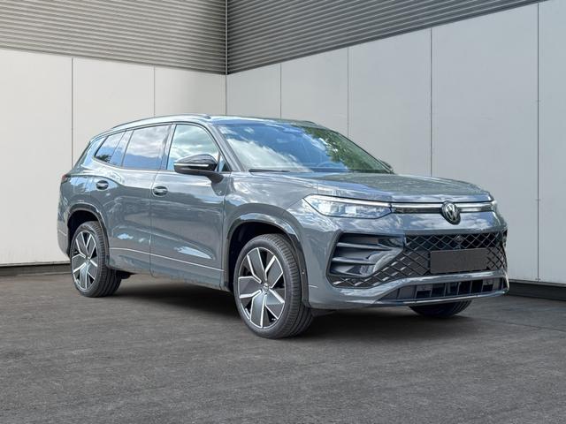 Volkswagen / Tayron / Grau / / / PLUG-IN+PANO+AHK+HuD+MATRIX+360 KAM+20ALU+ACC+eHK+BLACK STYLE