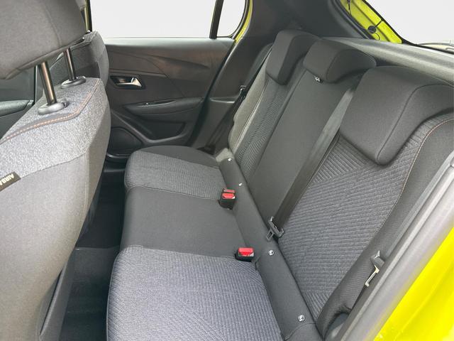 Peugeot / 208 / Gelb / / / MAN6+KAMERA+NAVI+SHZ+LED+PDC+TEMPOMAT, Beispielbilder, ggf. teilweise mit Sonderausstattung