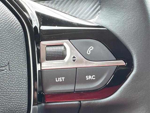 Peugeot / 208 / Gelb / / / MAN6+KAMERA+NAVI+SHZ+LED+PDC+TEMPOMAT, Beispielbilder, ggf. teilweise mit Sonderausstattung