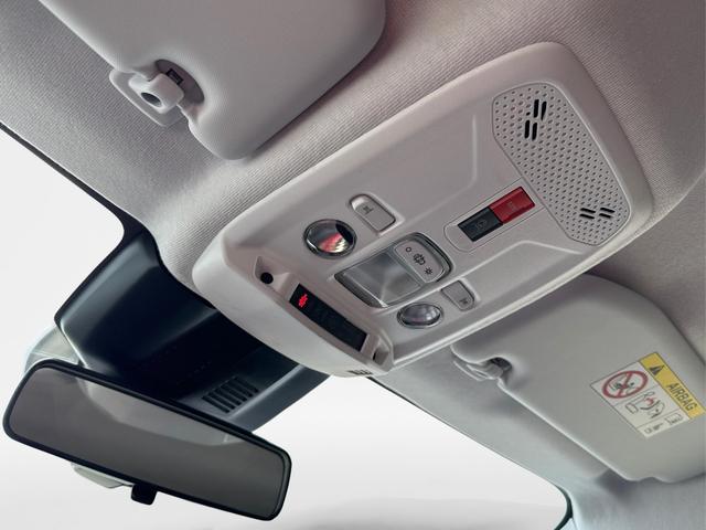 Peugeot / 208 / Gelb / / / MAN6+KAMERA+NAVI+SHZ+LED+PDC+TEMPOMAT, Beispielbilder, ggf. teilweise mit Sonderausstattung