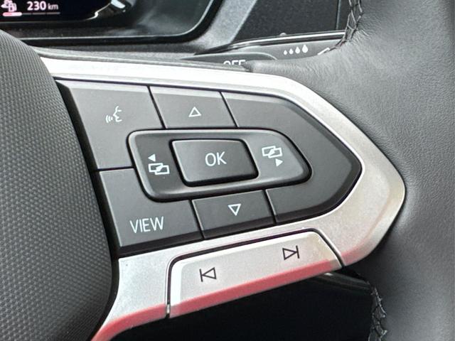 Volkswagen / Caddy Maxi / / / / Caddy Maxi +PDC v+h+KAMERA+SHZ+GJR+ACC+LANE ASSIST