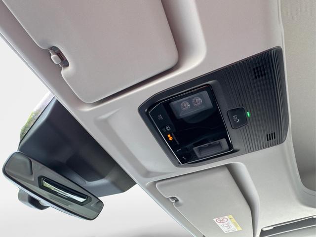 Volkswagen / Caddy Maxi / / / / Caddy Maxi +PDC v+h+KAMERA+SHZ+GJR+ACC+LANE ASSIST