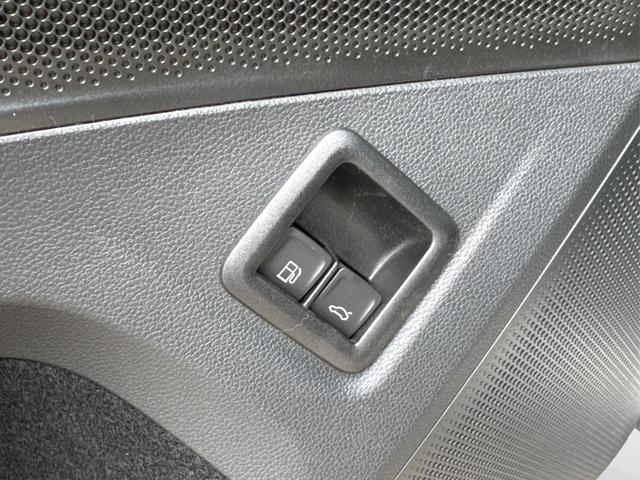 Volkswagen / Tayron / Schwarz / / / PLUG-IN+PANO+AHK+HuD+MATRIX+360 KAM+20ALU+ACC+eHK+BLACK STYLE, Beispielbilder, ggf. teilweise mit Sonderausstattung