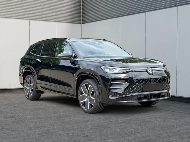 Volkswagen / Tayron / Schwarz / / / PLUG-IN+PANO+AHK+HuD+MATRIX+360 KAM+20ALU+ACC+eHK+BLACK STYLE, Beispielbilder, ggf. teilweise mit Sonderausstattung