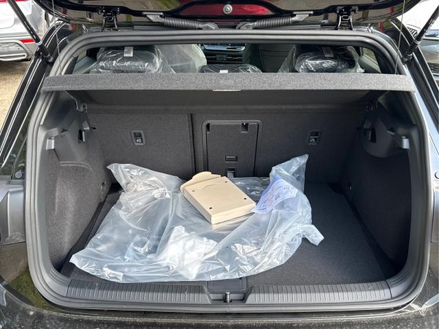 Volkswagen / Golf / Schwarz / / / LED-PLUS+ACC+SHZ+KEYLESS+KAMERA+18 ALU, Beispielbilder, ggf. teilweise mit Sonderausstattung