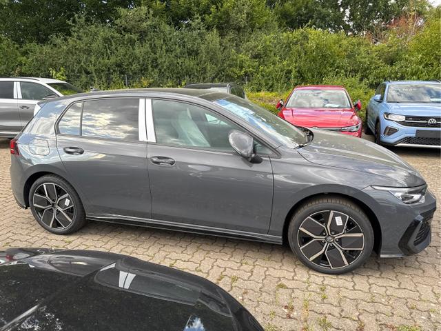 Volkswagen / Golf / Grau / / / PANO+LED-PLUS+ACC+SHZ+KEYLESS+KAMERA+18 ALU, Beispielbilder, ggf. teilweise mit Sonderausstattung