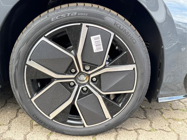 Volkswagen / Golf / Grau / / / PANO+LED-PLUS+ACC+SHZ+KEYLESS+KAMERA+18 ALU, Beispielbilder, ggf. teilweise mit Sonderausstattung