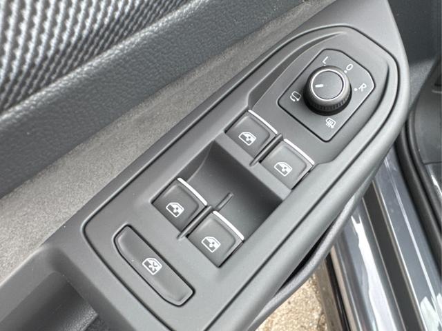 Volkswagen / Golf / Grau / / / PANO+LED-PLUS+ACC+SHZ+KEYLESS+KAMERA+18 ALU, Beispielbilder, ggf. teilweise mit Sonderausstattung