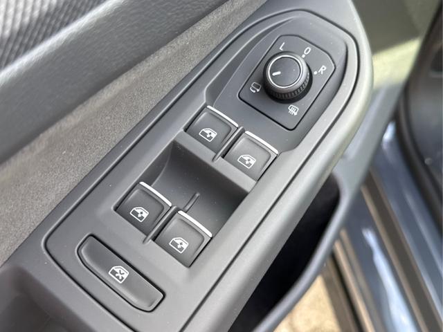 Volkswagen / Golf / Grau / / / PANO+LED-PLUS+ACC+SHZ+KEYLESS+KAMERA+18 ALU, Beispielbilder, ggf. teilweise mit Sonderausstattung