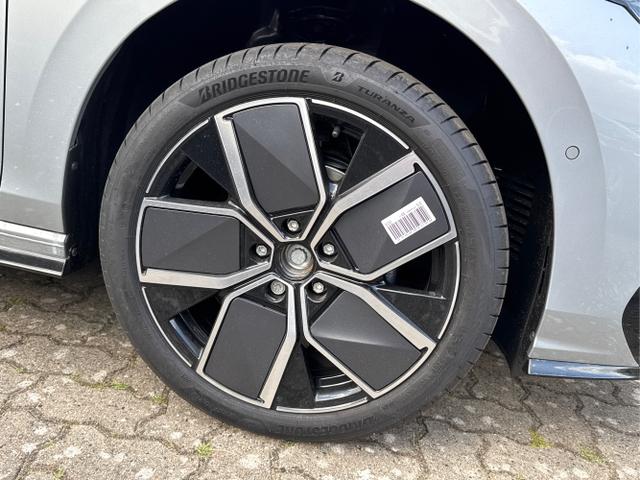 Volkswagen / Golf / Silber / / / LED-PLUS+ACC+SHZ+KEYLESS+KAMERA+18 ALU, Beispielbilder, ggf. teilweise mit Sonderausstattung