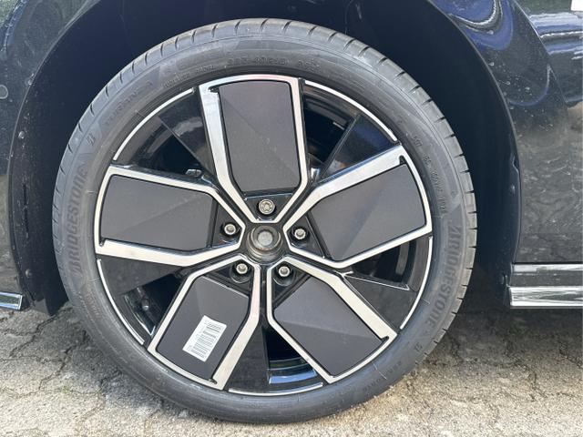 Volkswagen / Golf / Schwarz / / / LED-PLUS+ACC+SHZ+KEYLESS+KAMERA+18 ALU, Beispielbilder, ggf. teilweise mit Sonderausstattung