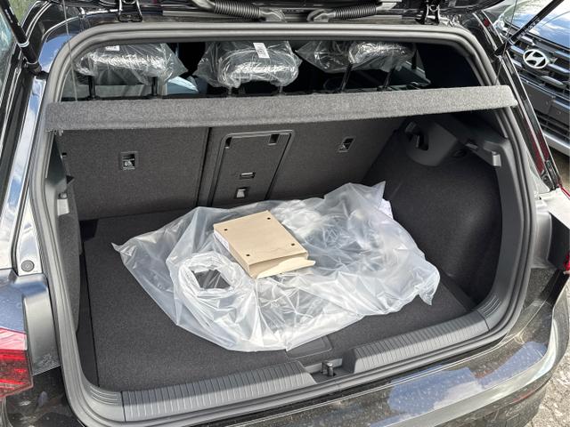 Volkswagen / Golf / Schwarz / / / LED-PLUS+ACC+SHZ+KEYLESS+KAMERA+18 ALU, Beispielbilder, ggf. teilweise mit Sonderausstattung